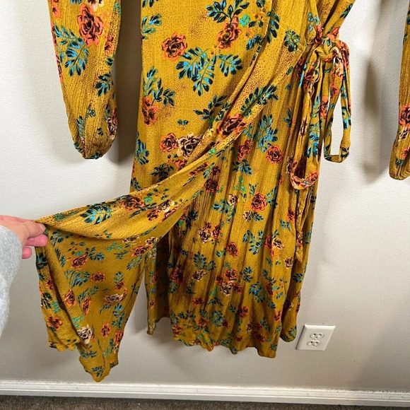 Faithfull The Brand Anthropologie Le Figuaro Floral Wrap Dress Size 2 Yellow - Picture 9 of 12